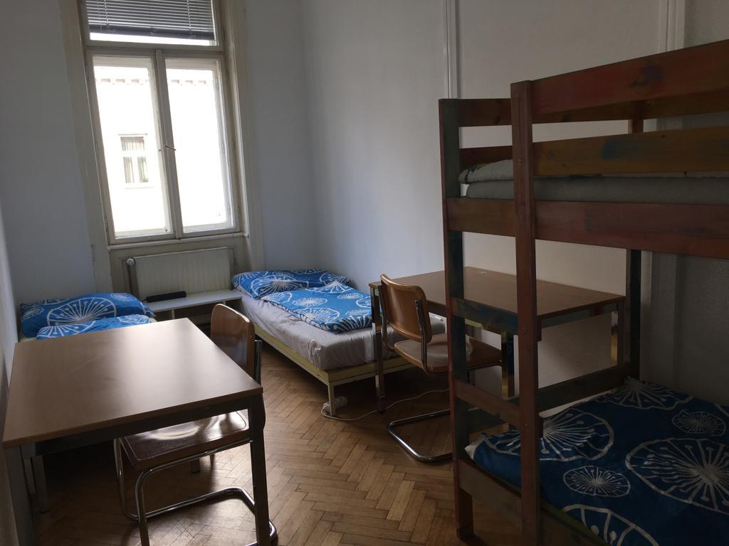 Chichilli Hostel Wien Exteriör bild
