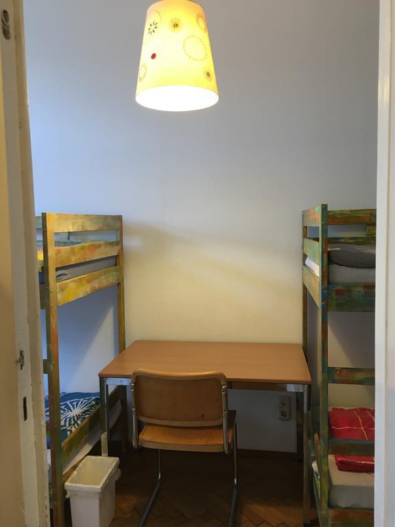 Chichilli Hostel Wien Exteriör bild