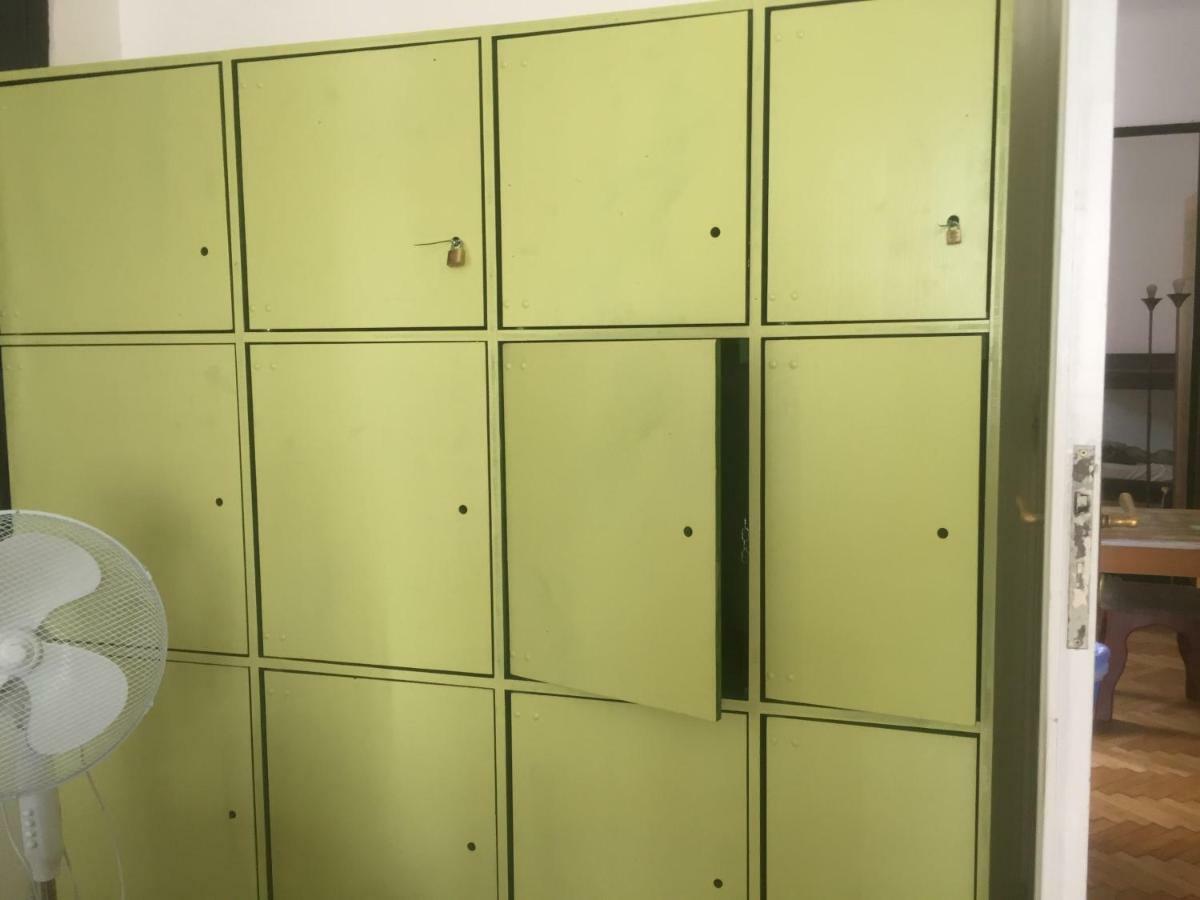 Chichilli Hostel Wien Exteriör bild